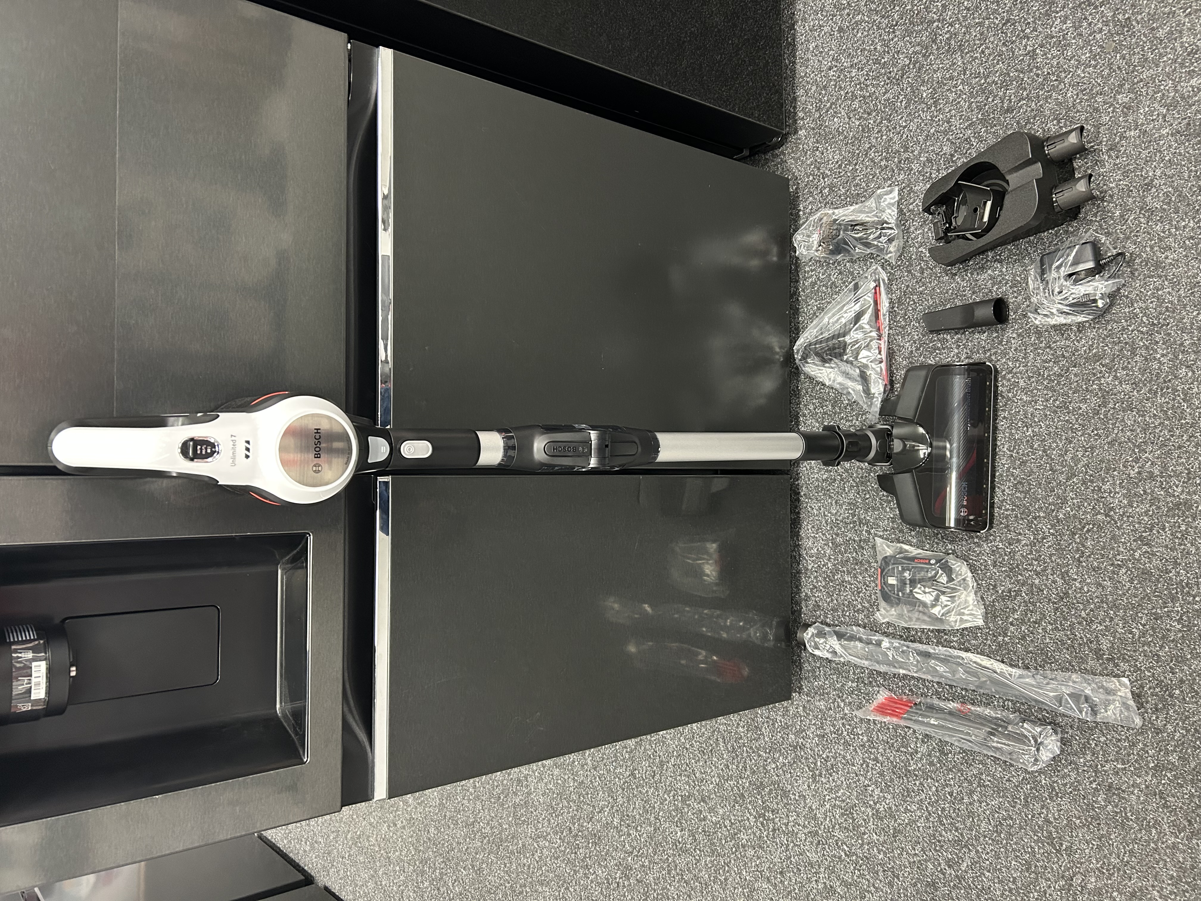 Outlet - Odkurzacz bezprzewodowy BOSCH BCS711XXL Unlimited 7 Biały