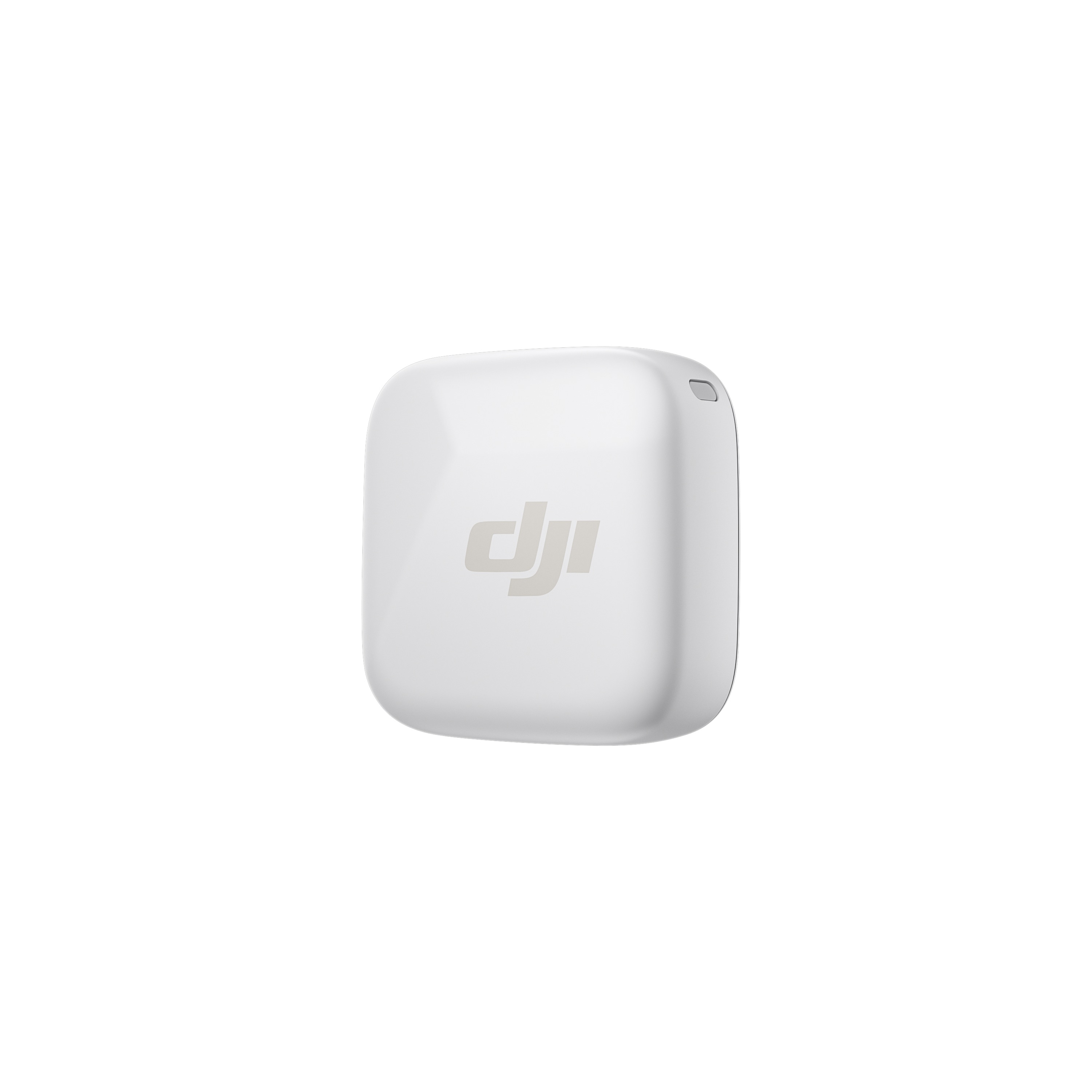 Beyaz kare kablosuz mikrofon, üstten görünüm, ön tarafta DJI logosu ile beyaz bir arka plan üzerinde.