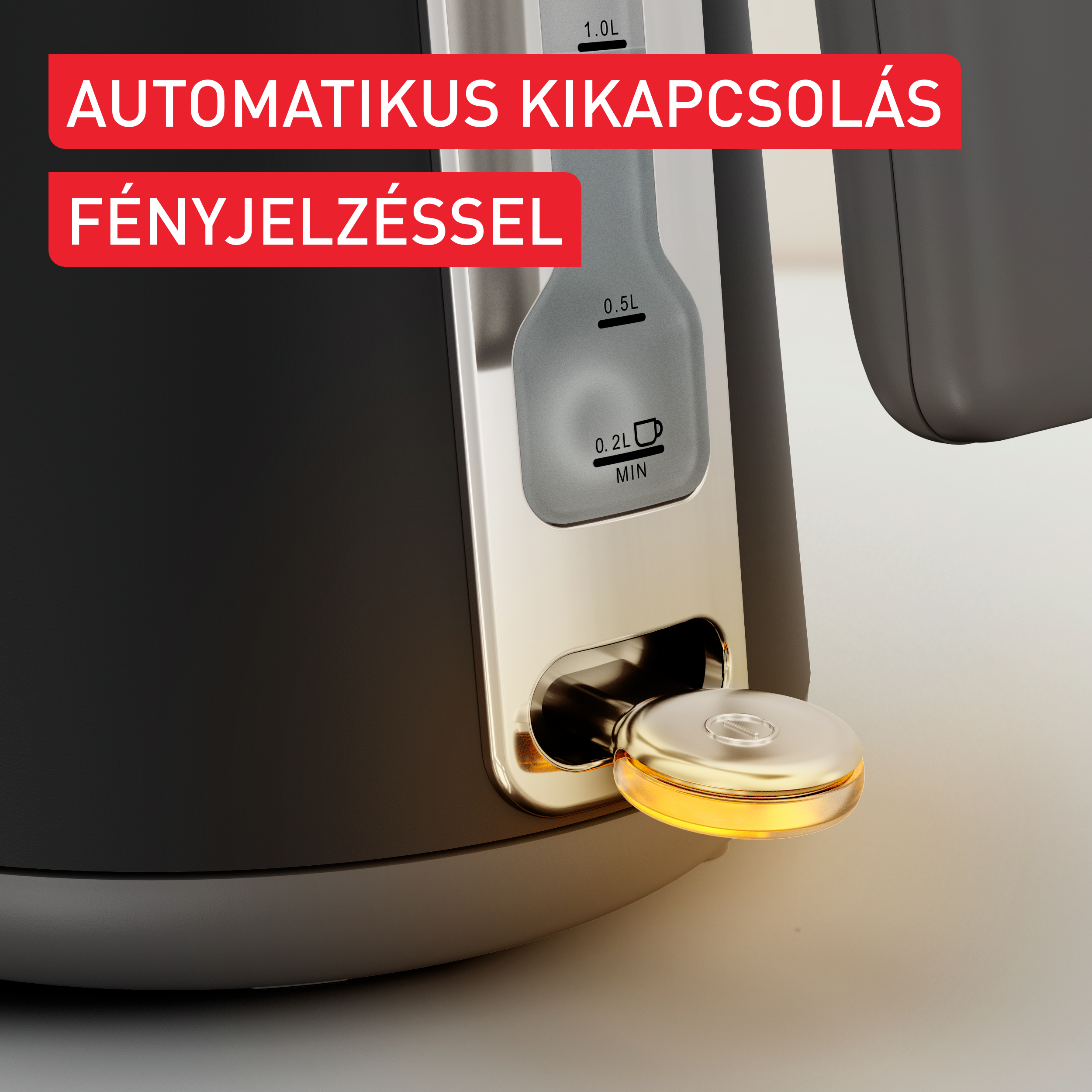 Közelkép egy fekete-arany elektromos vízforralóról, látható vízszintjelzővel.