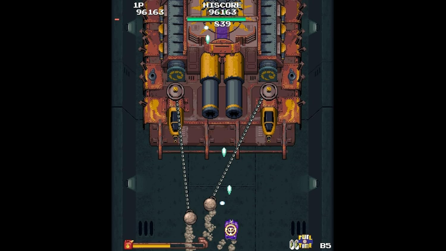 Vista desde arriba de un juego de arcade pixelado con una nave espacial disparando a enemigos.