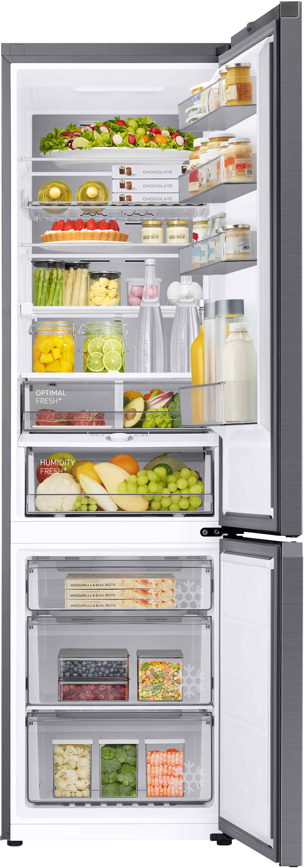 Kühlschrank offen, gefüllt mit Lebensmitteln, mit Gemüse und Obst.