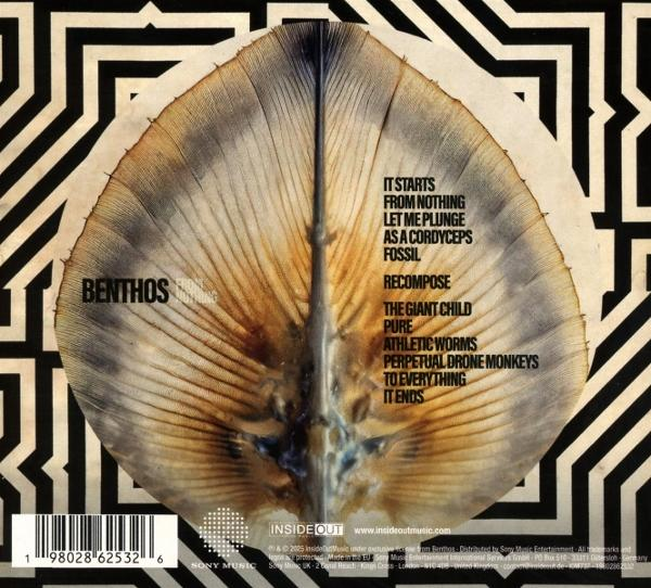 Albumcover mit Benthos-Titel, Songtiteln und Barcode, mit braunem, gemustertem Bild.