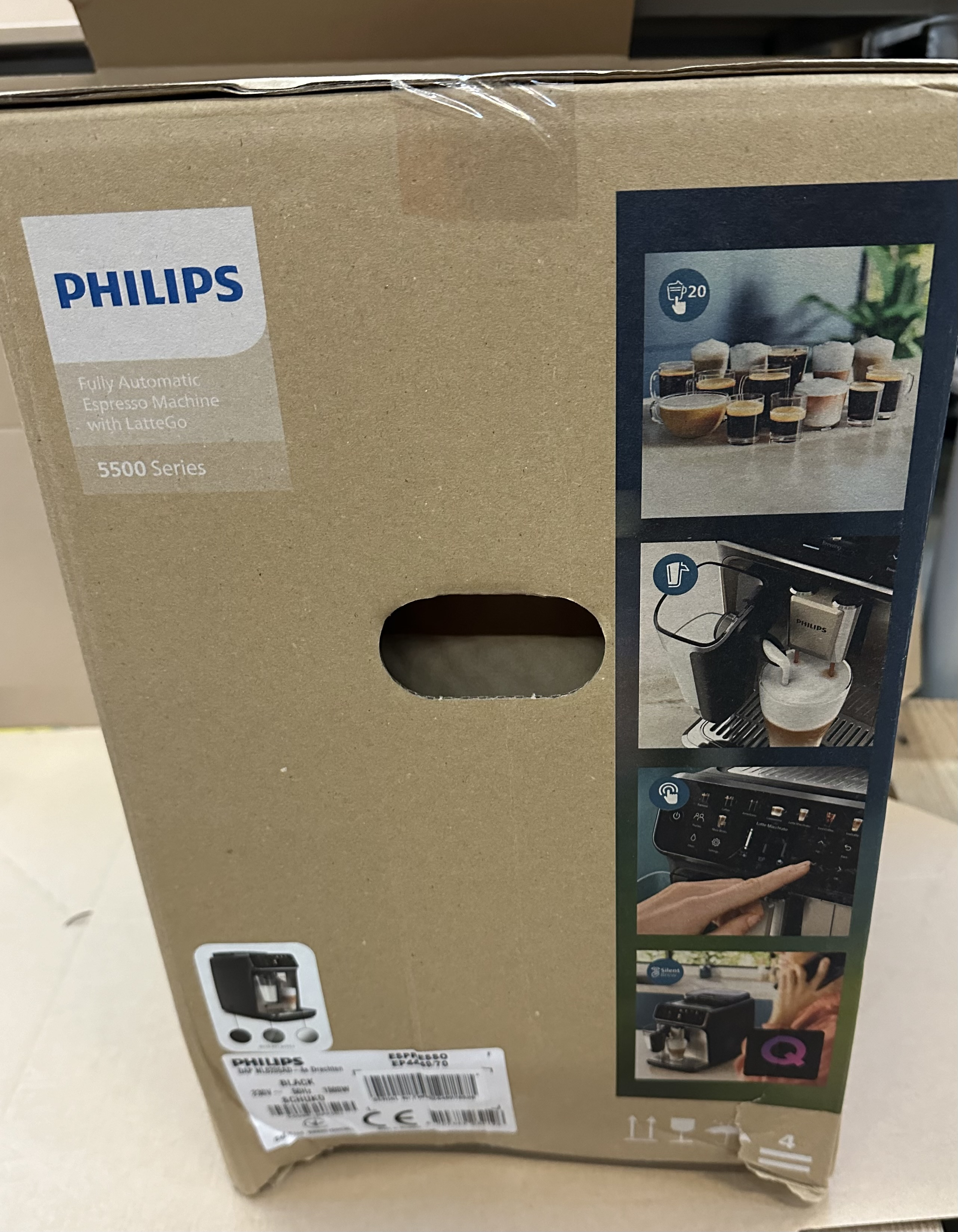 OUTLET - Ekspres ciśnieniowy PHILIPS EP4449/70 LatteGo Czarno-srebrny