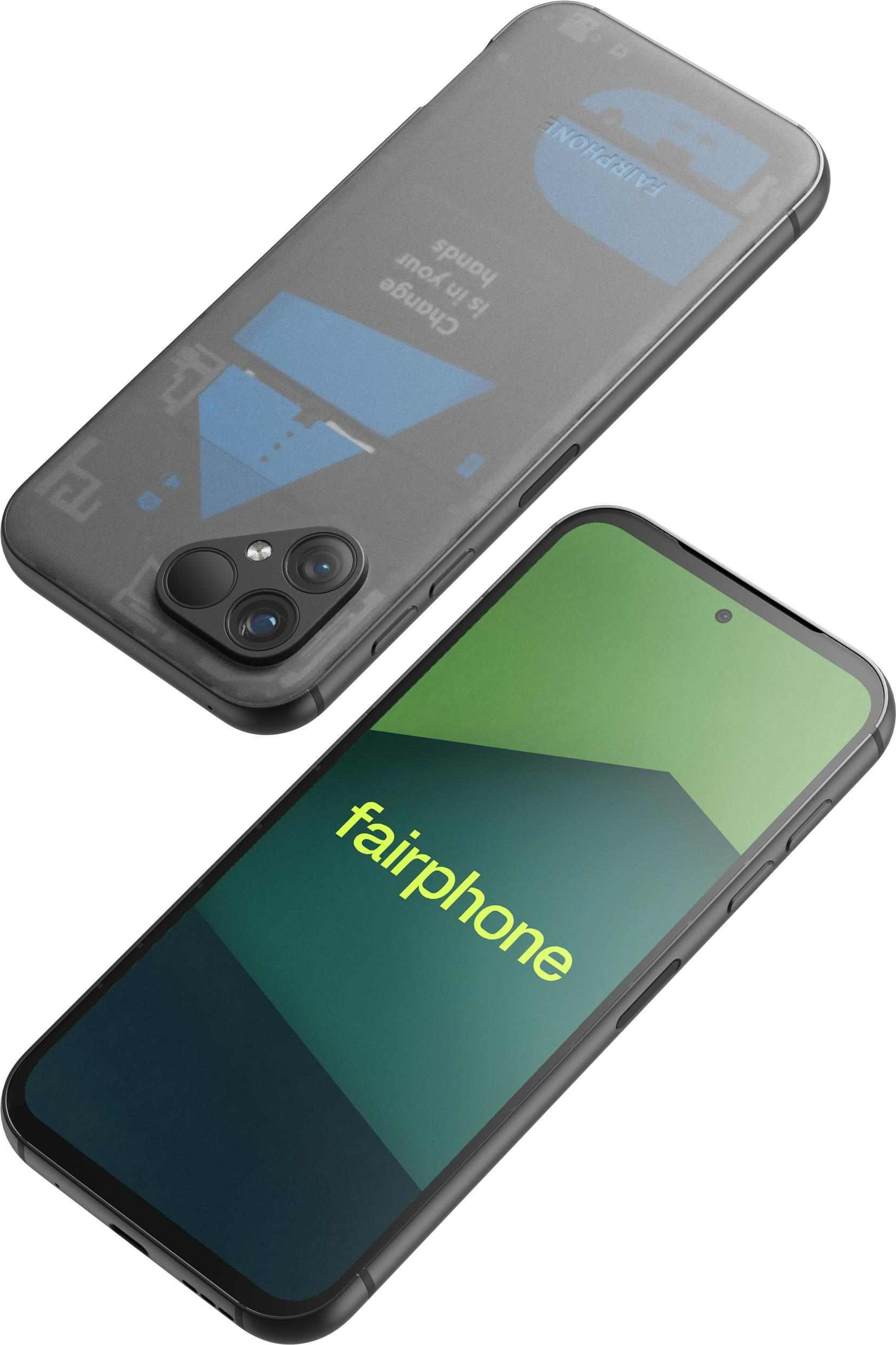 Zwei Smartphones, eines mit Hülle, mit dem Fairphone-Logo.