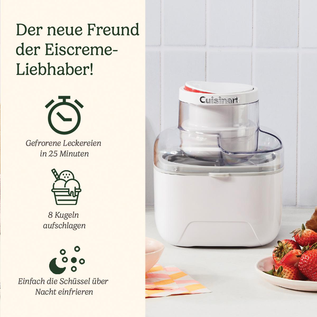 Eine Eismaschine mit deutschem Text. Erdbeeren sind im Vordergrund.