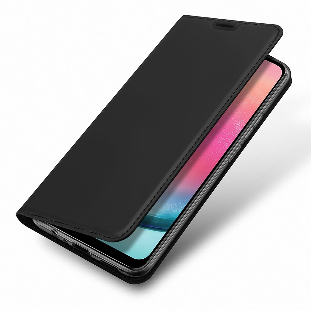 Fekete telefontok, nyitva, egy képpel a kijelzőn.
