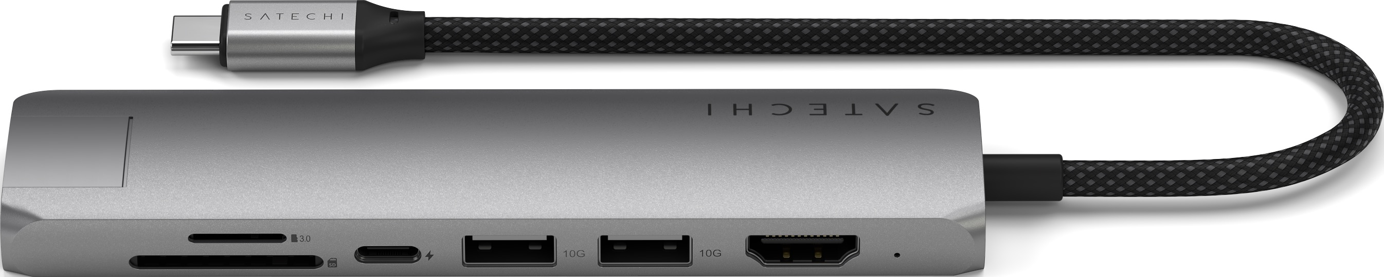 Silberner Satechi USB-C-Hub mit mehreren Anschlüssen und geflochtenem Kabel.