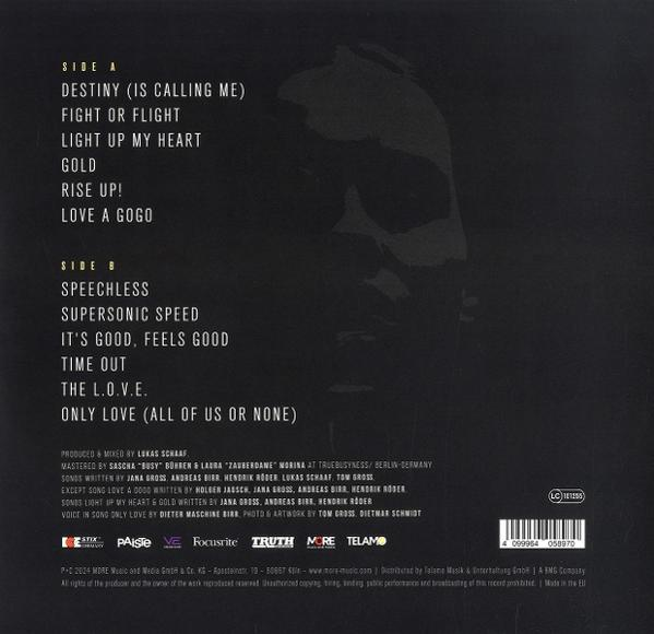 Rückseite eines Albums mit Titelliste. Titel sind: Destiny, Fight or Flight, Light Up My Heart, usw.