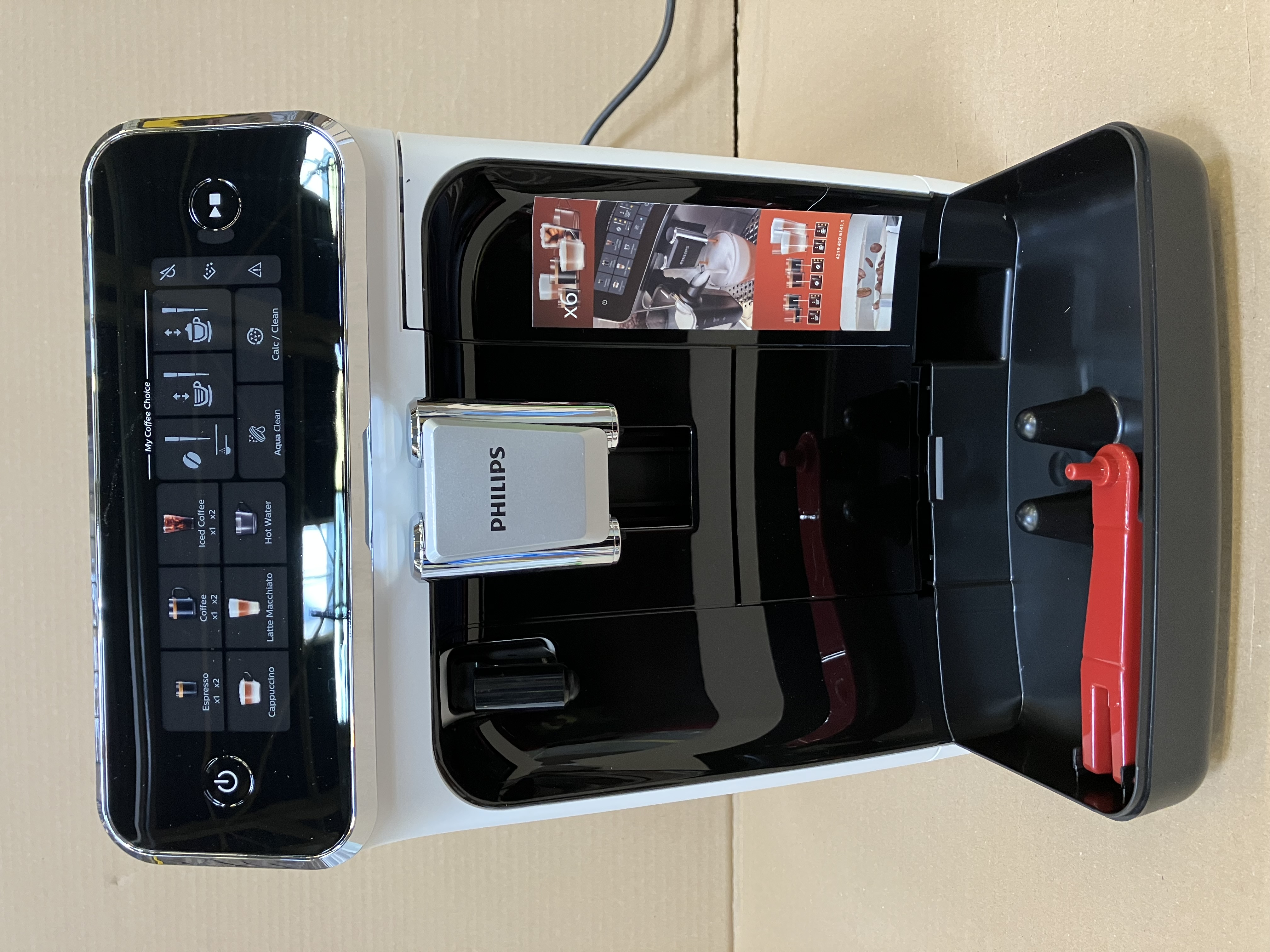 OUTLET Ekspres ciśnieniowy PHILIPS EP3343/50 Latte Go Series 3300 biało-czarny Biało-czarny