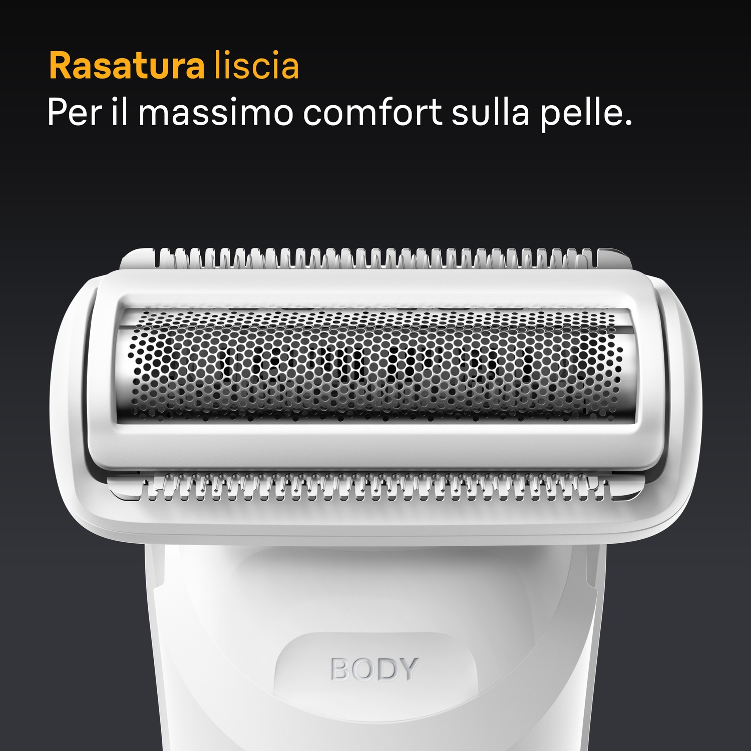 Primo piano di una testina bianca per rasoio. Il testo indica una rasatura delicata.