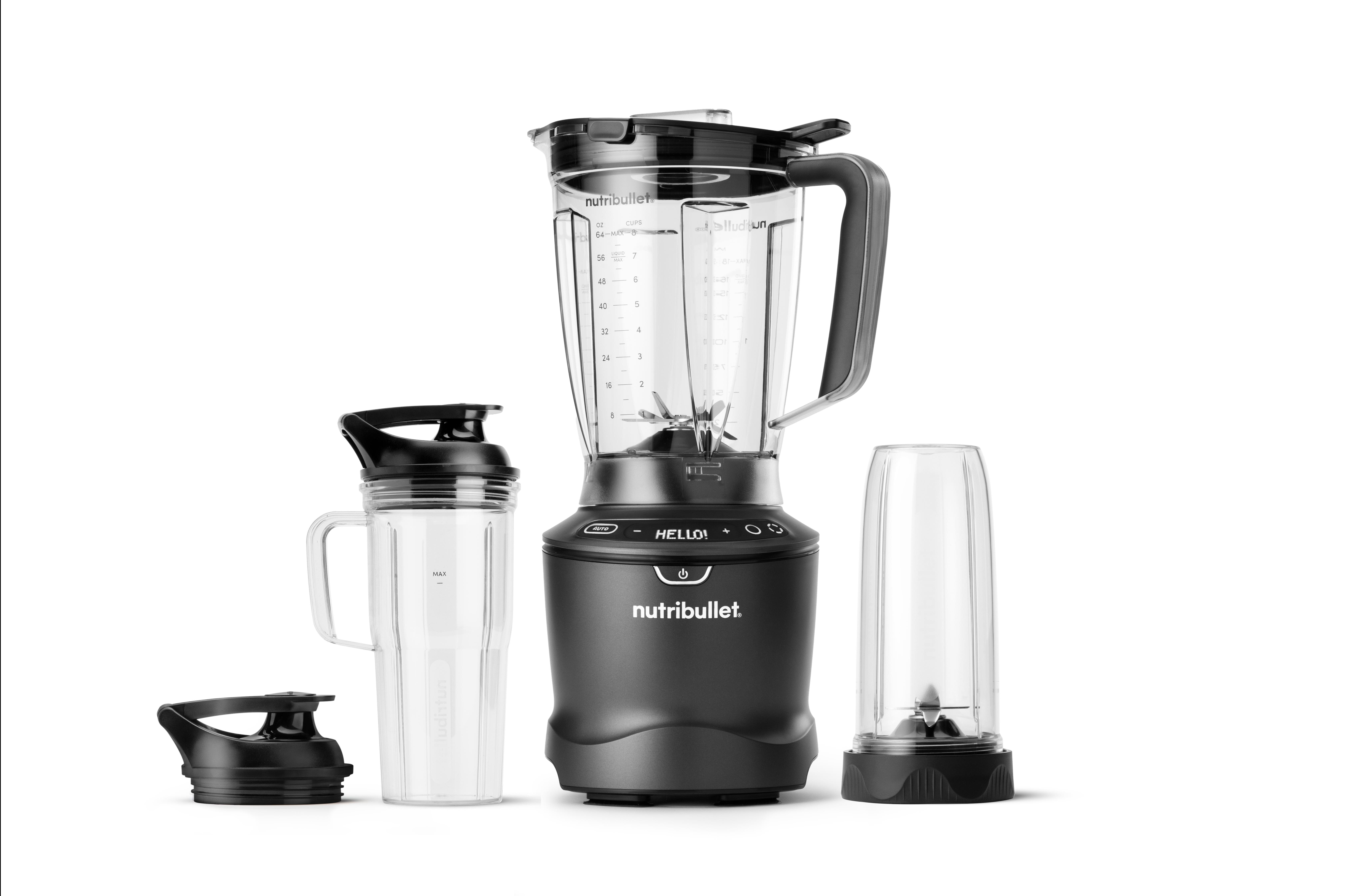 Ein schwarzer Nutribullet-Mixer mit mehreren Komponenten.