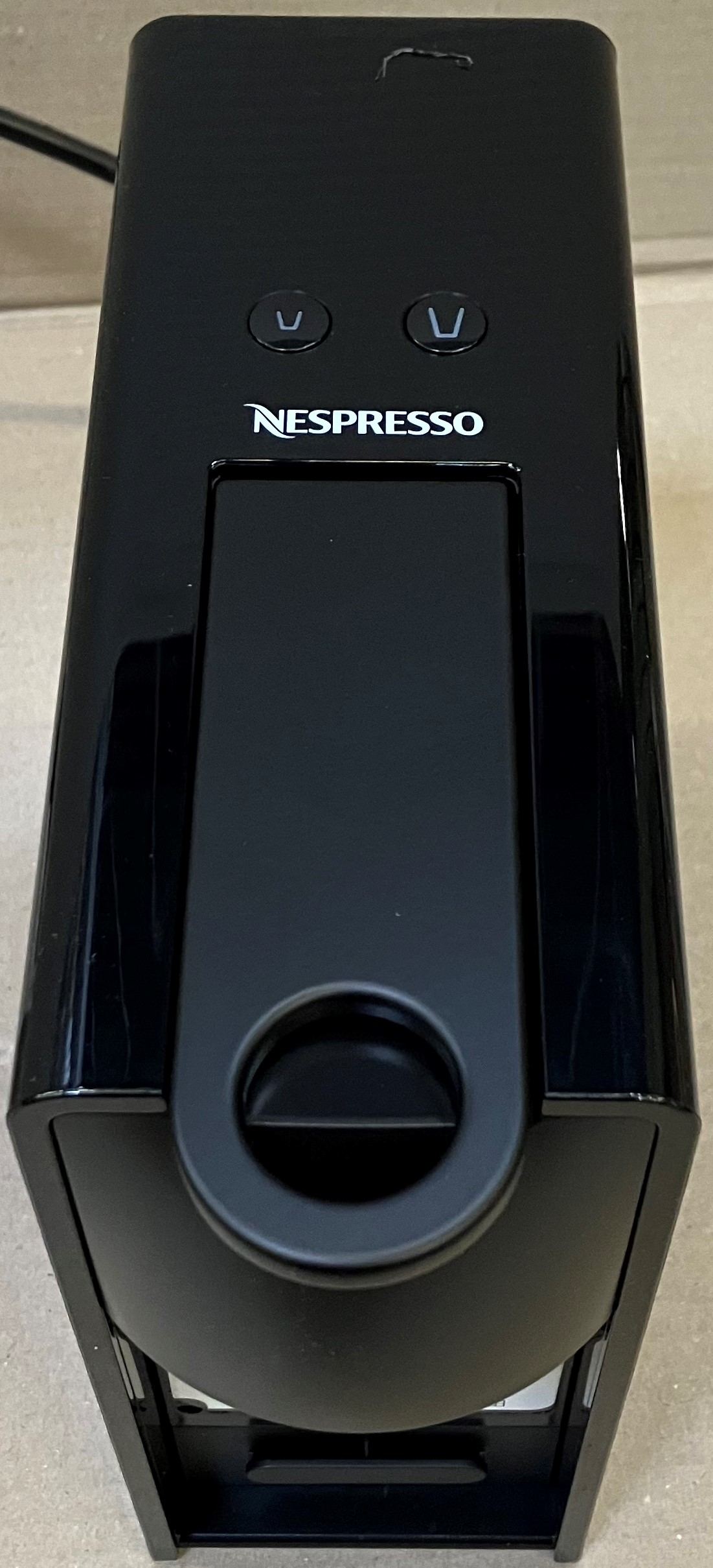 OUTLET - Ekspres na kapsułki KRUPS-NESPRESSO Essenza Mini XN1108 Czarny Czarny