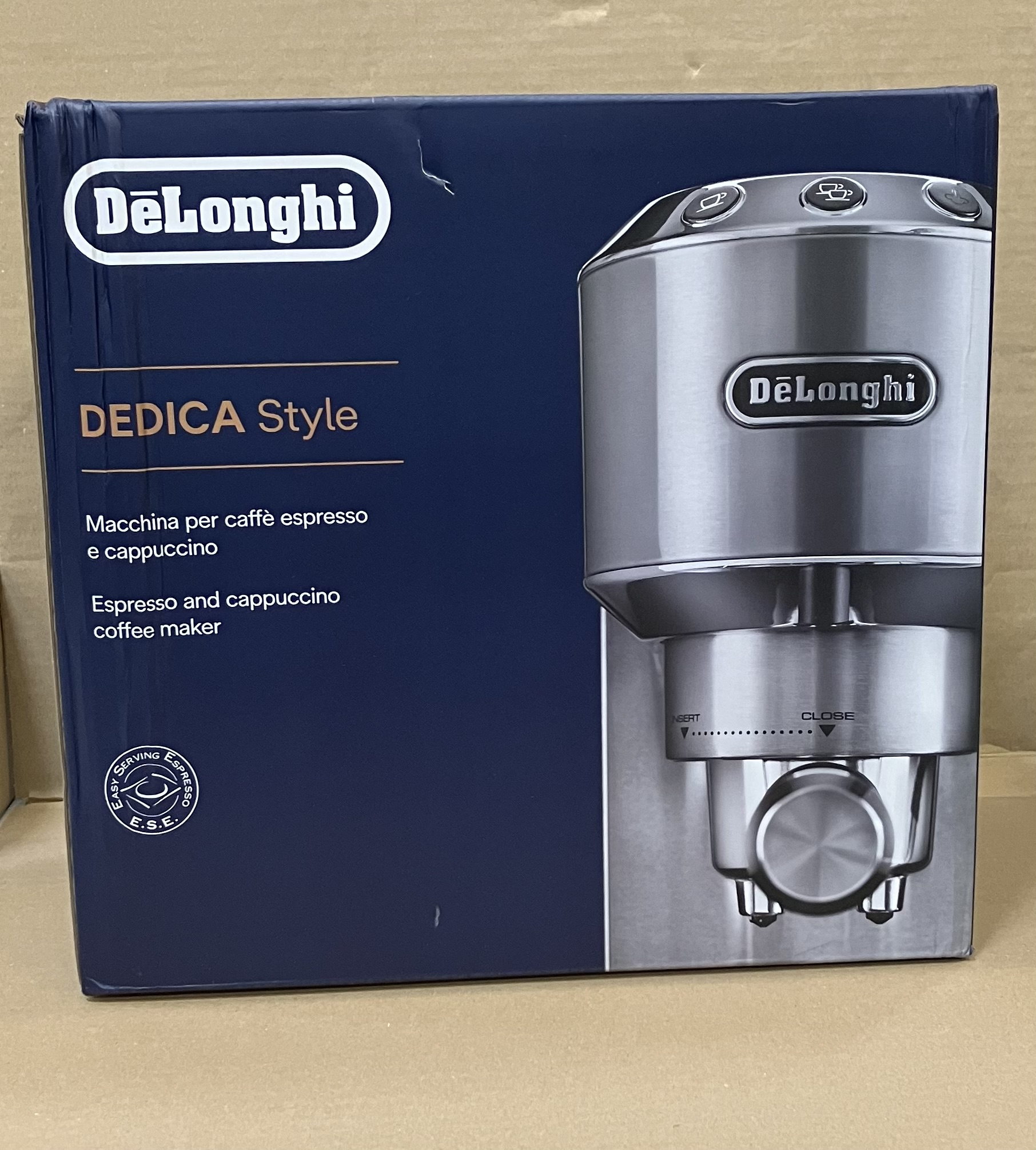 OUTLET Ekspres kolbowy DE LONGHI EC 685.M Dedica Style Srebrny