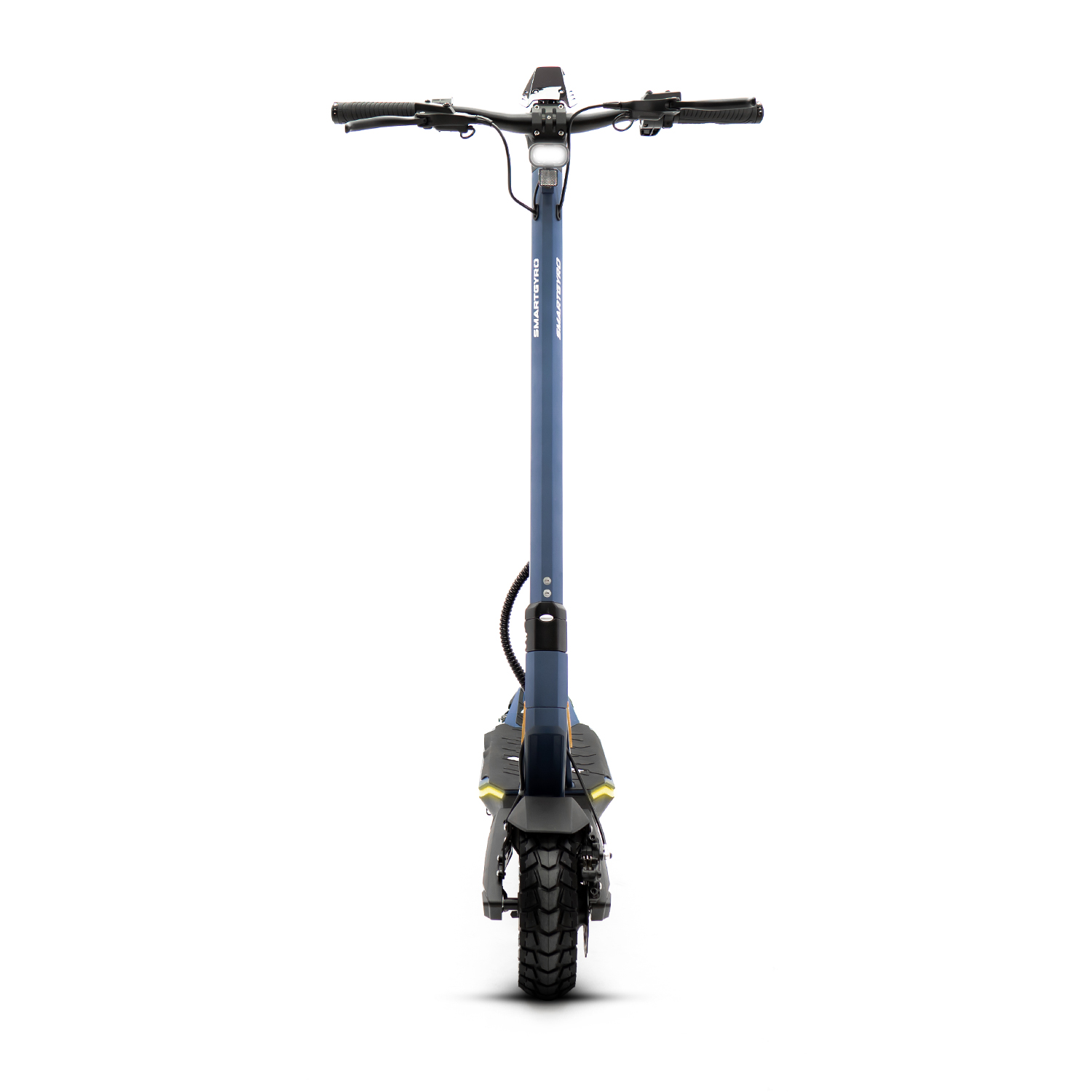 Un scooter eléctrico, marco azul, ruedas negras, fondo blanco. El scooter está mirando hacia adelante.