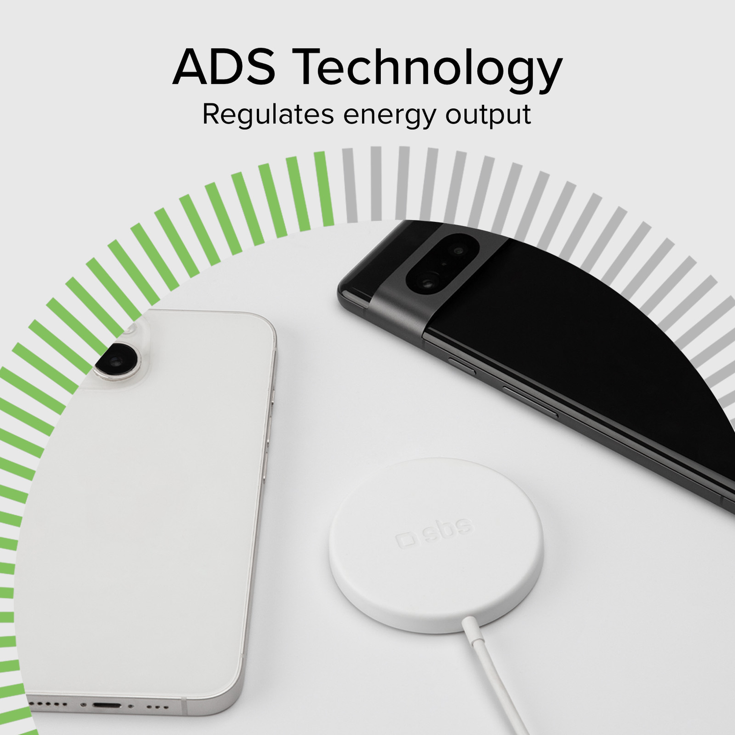 Deux smartphones et un chargeur sans fil. Le texte dit Technologie ADS. Il régule la sortie d'énergie.