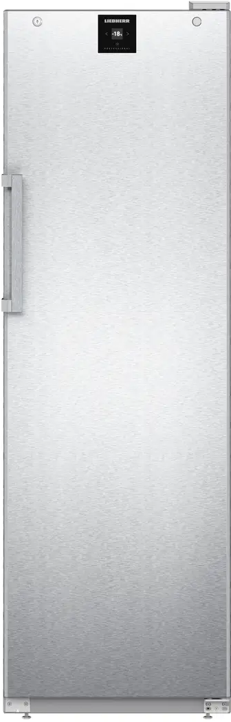 Ein Edelstahlkühlschrank. Er hat einen Griff links und ein Digitaldisplay oben.
