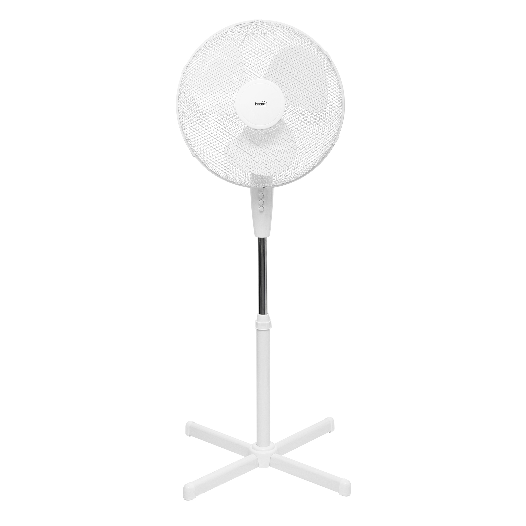 Fehér álló ventilátor hálós előlappal és kereszttalpazattal. Fehér háttér előtt.