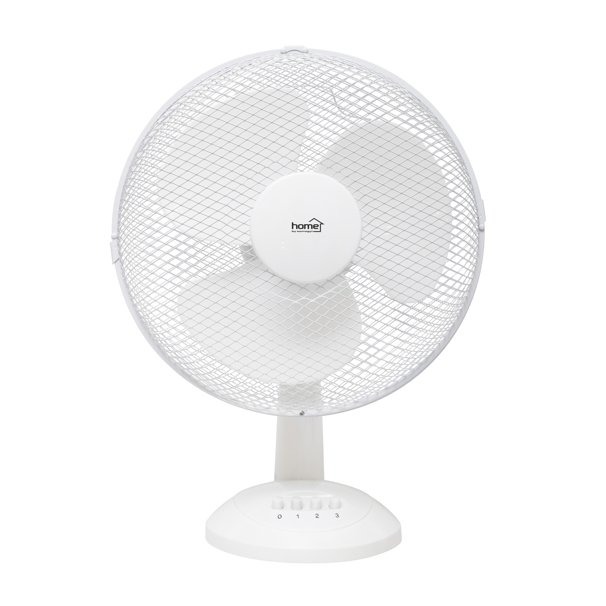 Fehér ventilátor, három lapáttal és védőhálóval, fehér állványon.
