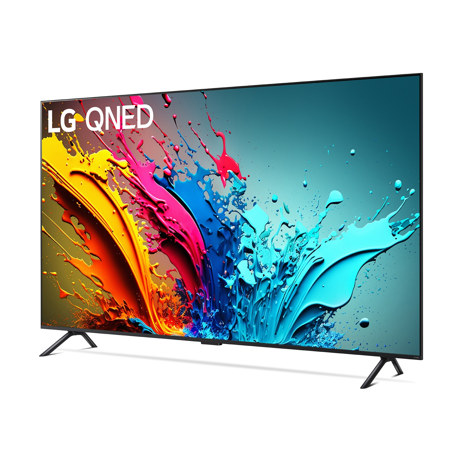 Un grande televisore LG QNED con uno spruzzo di vernice colorata sullo schermo. Supporto nero.