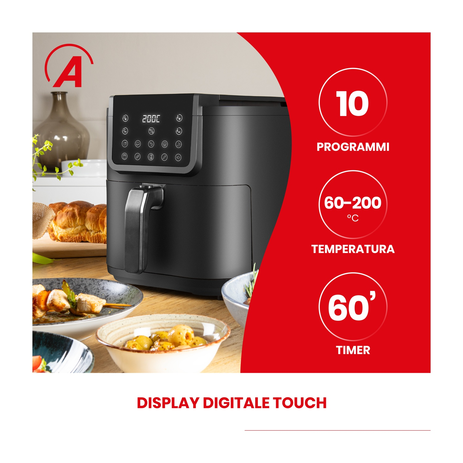 Friggitrice ad aria nera con display digitale, vari cibi sul tavolo. Grafica rossa con testo, temperatura e timer.
