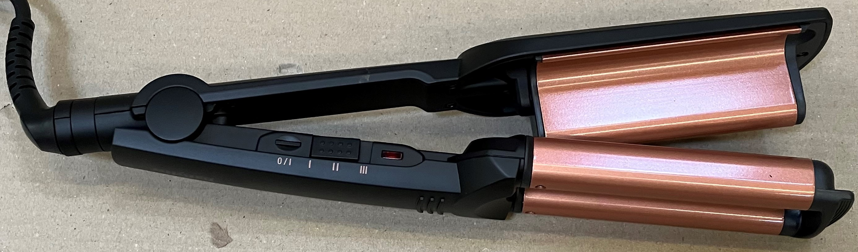 OUTLET - Falownica do włosów BABYLISS W2447E Deep Waves Czarno-złoty