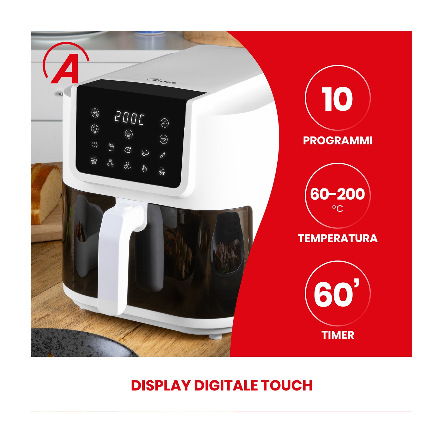 Friggitrice ad aria bianca con display digitale, pulsanti e timer. Su una superficie di legno.
