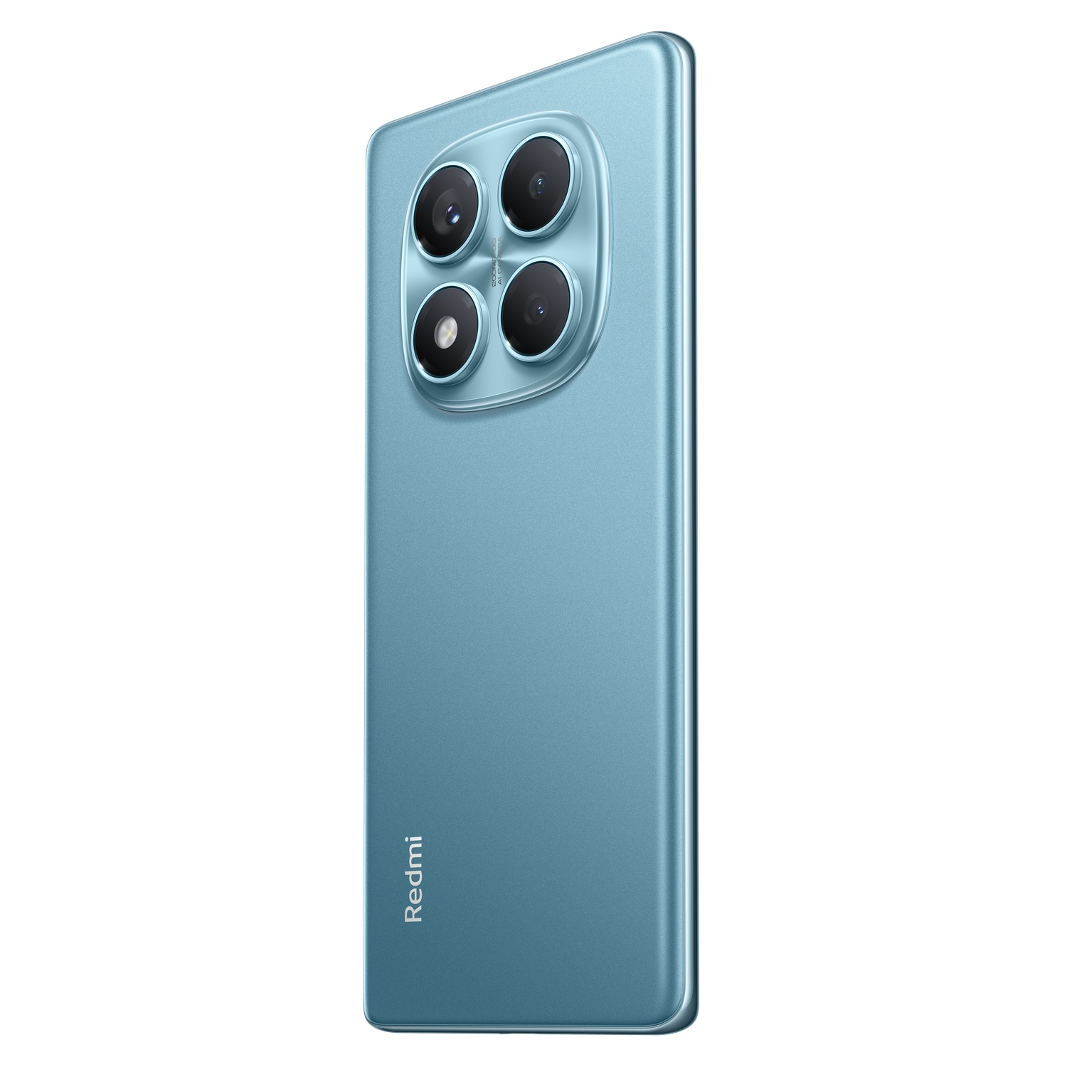 Un téléphone bleu avec quatre caméras à l'arrière. L'arrière est incliné vers la droite.