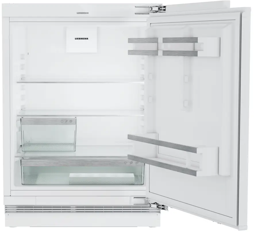 Weißer Kühlschrank mit offener Tür. Regale, Schubladen und ein Liebherr-Logo sichtbar. Weißer Innenraum.