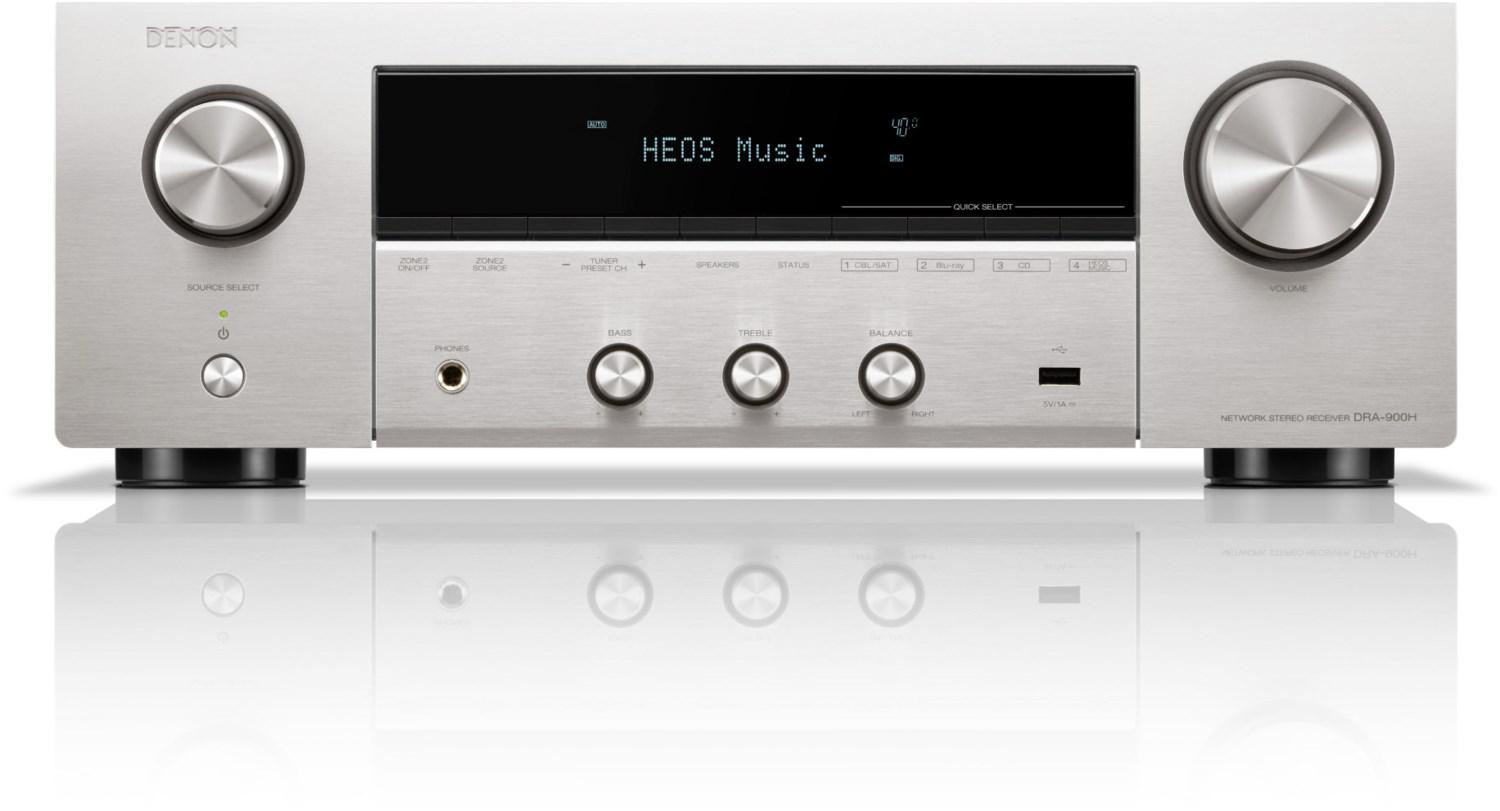 Silberner Denon DRA-900H Receiver mit schwarzem Display und Drehreglern.