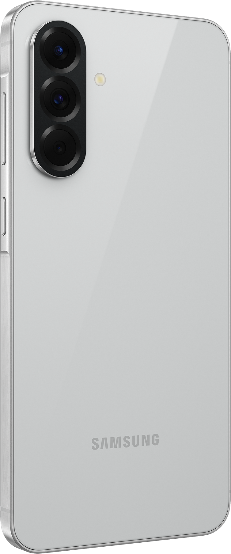 Telefono Samsung bianco con tre fotocamere. Vista posteriore. Cornice argentata. Sfondo bianco.