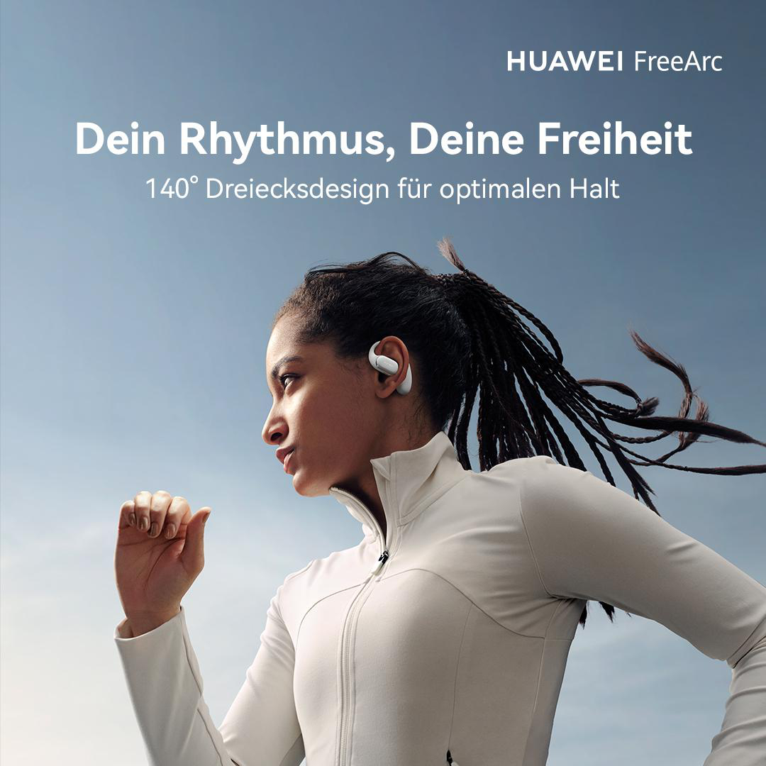 Eine Frau, die läuft und weiße Ohrhörer trägt, mit deutschem Text, der Huawei FreeArc und andere Texte enthält.