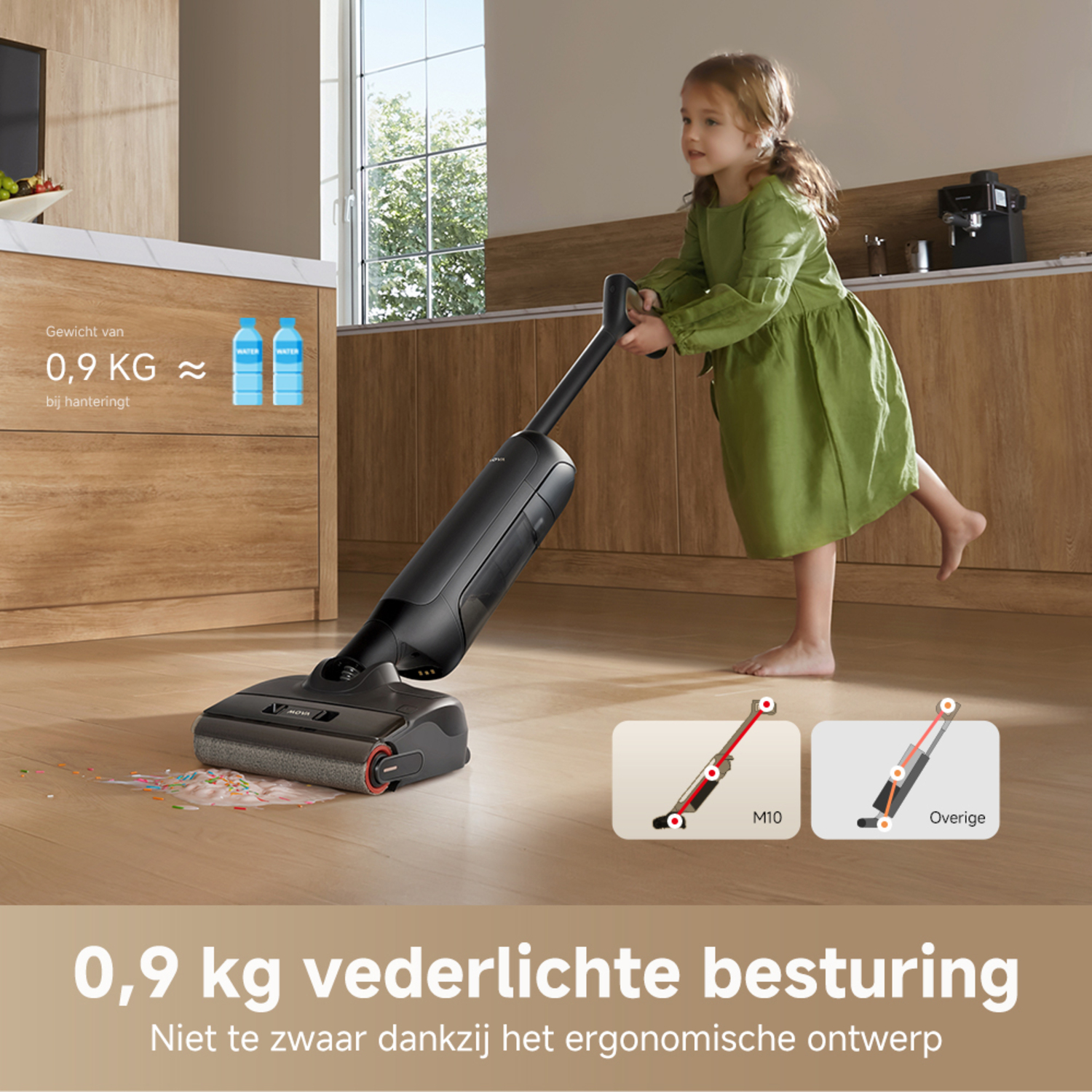 Een jong meisje gebruikt een zwarte stofzuiger op een houten vloer. De machine heeft rode en witte lichten.