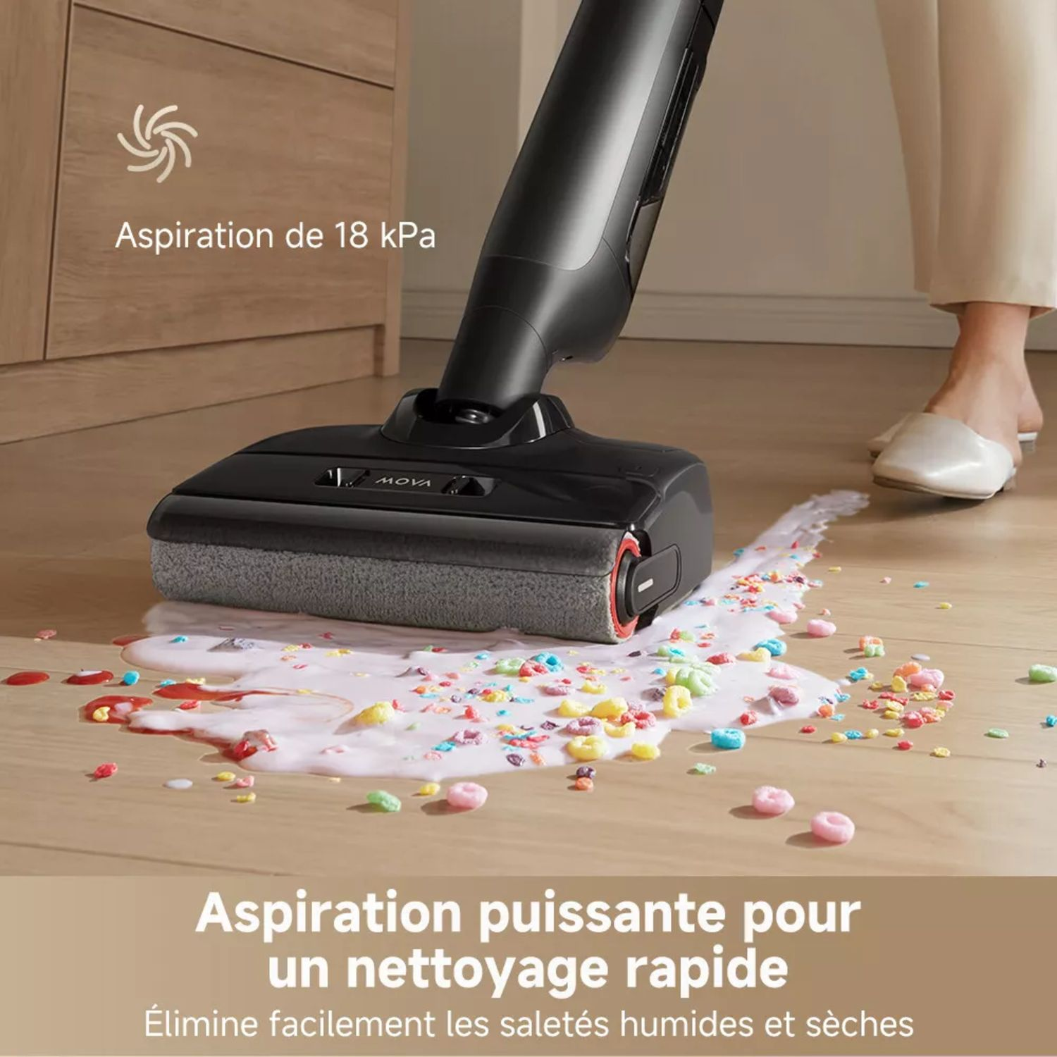 Un aspirateur nettoyant une surface avec des vermicelles colorés. Le texte indique 'Aspiration puissante' et 'nettoyage rapide'.