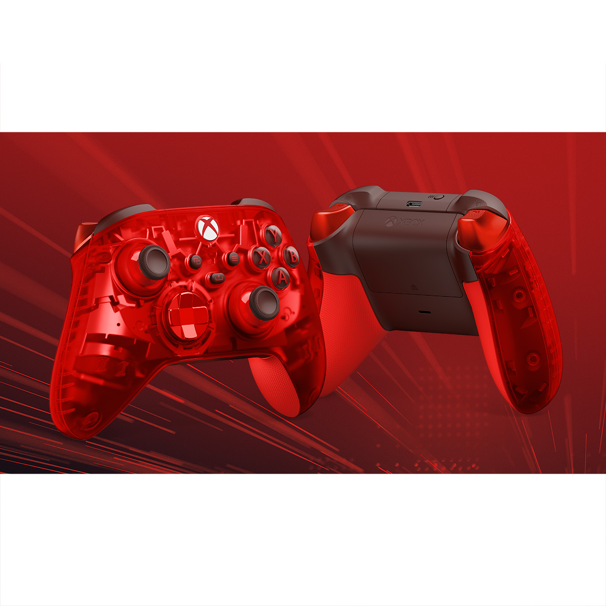 Siyah düğmeli iki şeffaf kırmızı Xbox kontrolcüsü, kırmızı gradyan arka plan üzerinde sergileniyor.