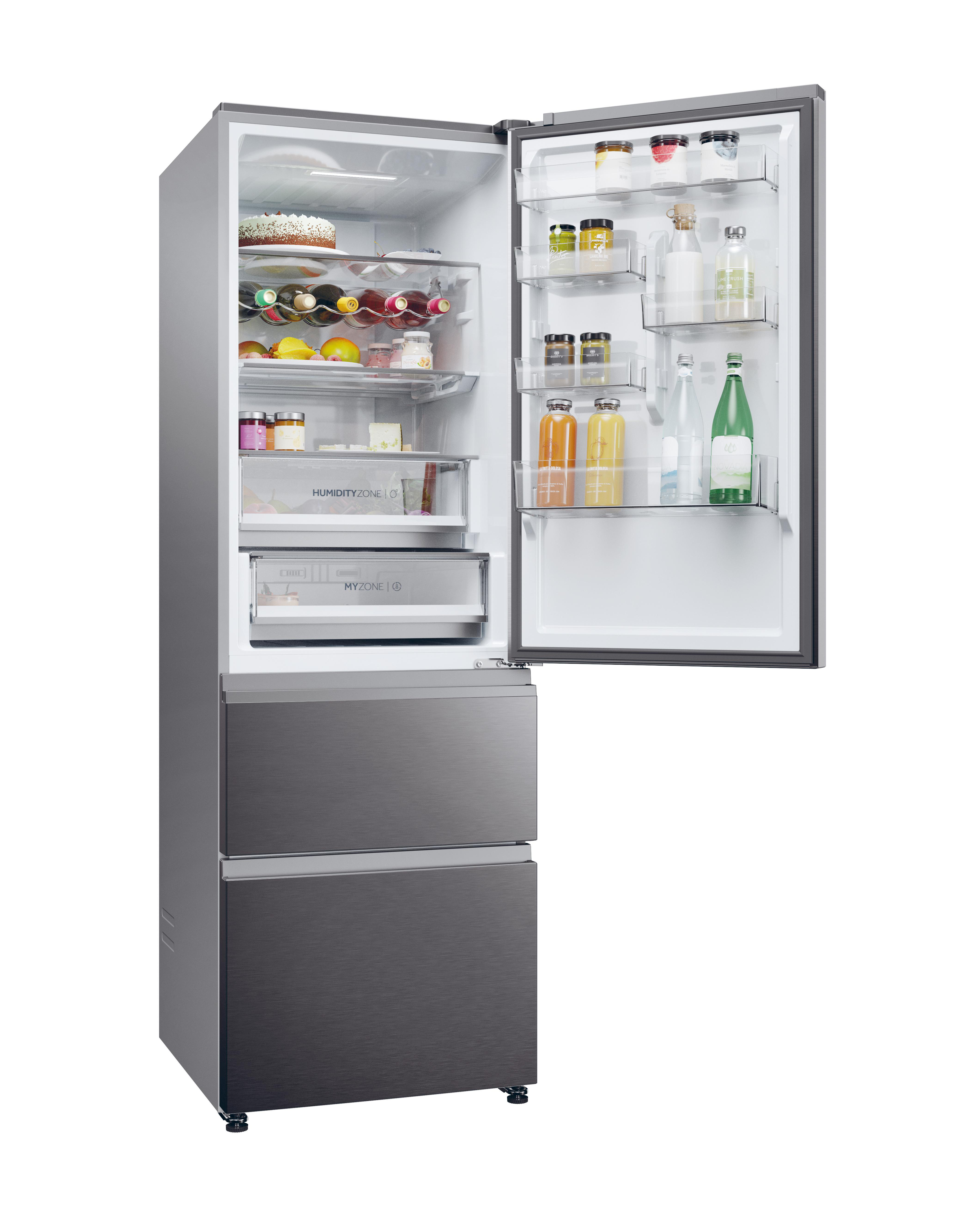 Ein Kühlschrank aus Edelstahl mit offener Tür, die Regale mit Lebensmitteln zeigt.