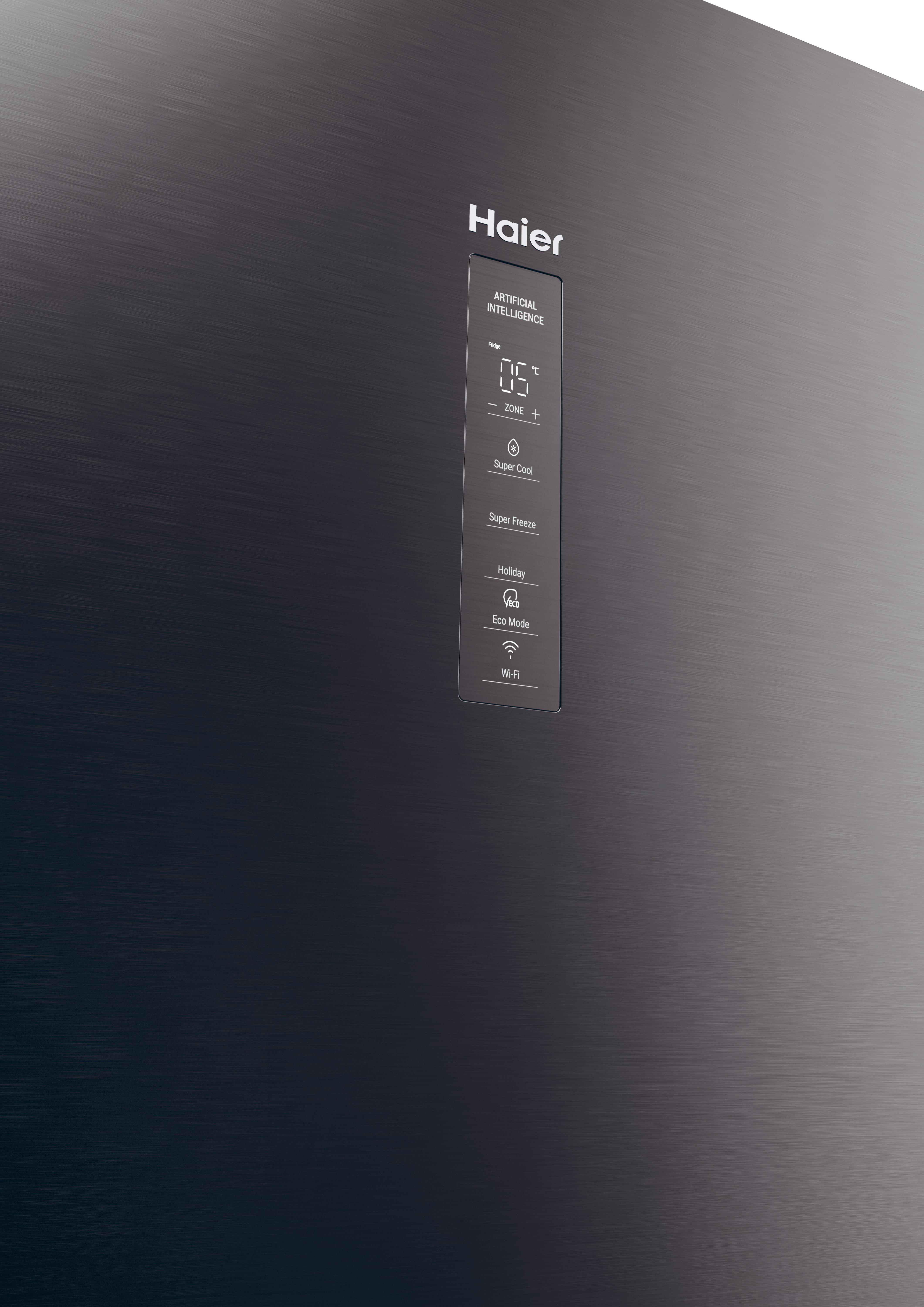 Ein schwarzer Haier-Kühlschrank mit Bedienfeld, das 'Künstliche Intelligenz' anzeigt.