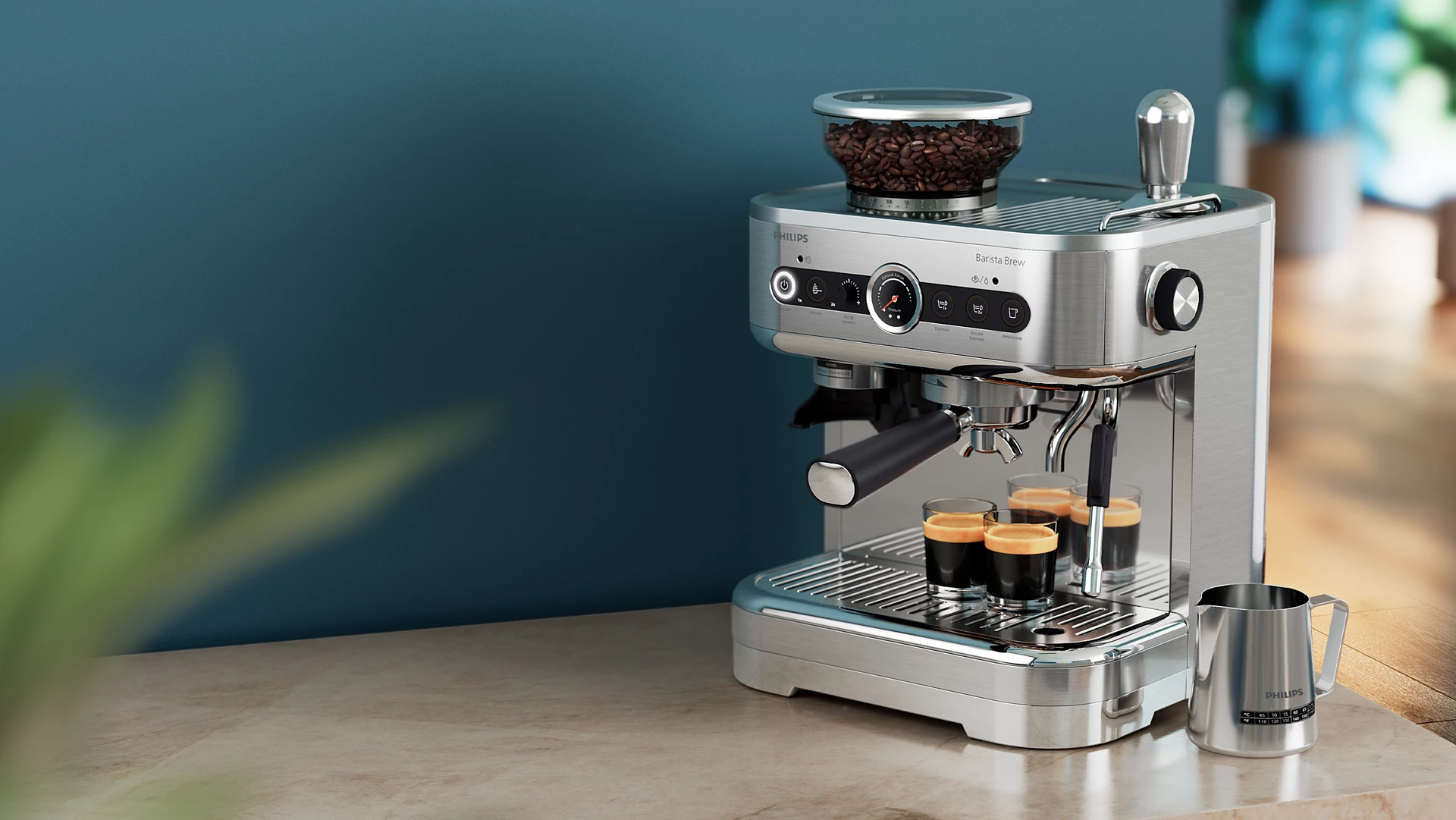 Une machine à expresso argentée avec des tasses à café.