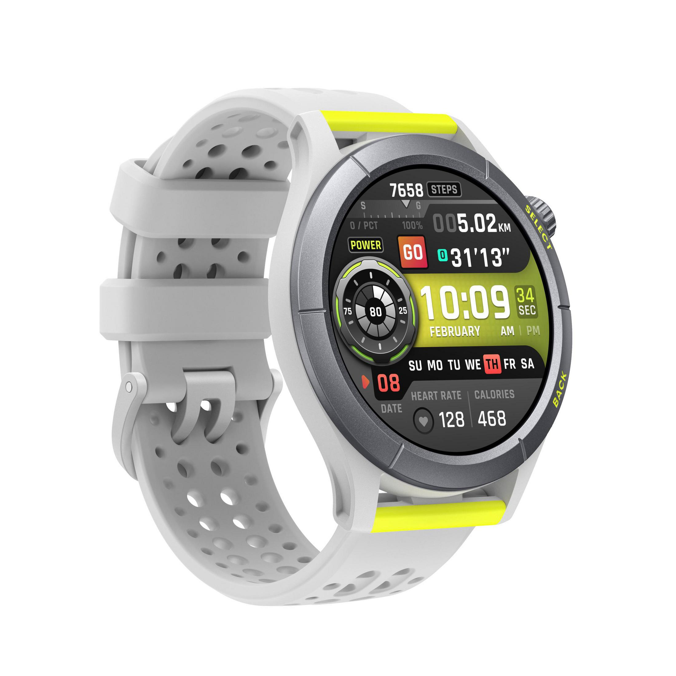Un reloj inteligente blanco y amarillo que muestra métricas de fitness. La correa tiene agujeros. Fondo blanco.