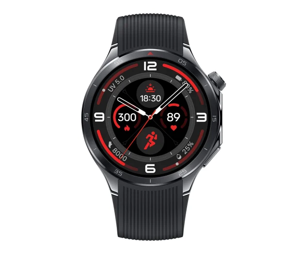 Czarny smartwatch z okrągłą tarczą, pokazujący czas, kroki i tętno.
