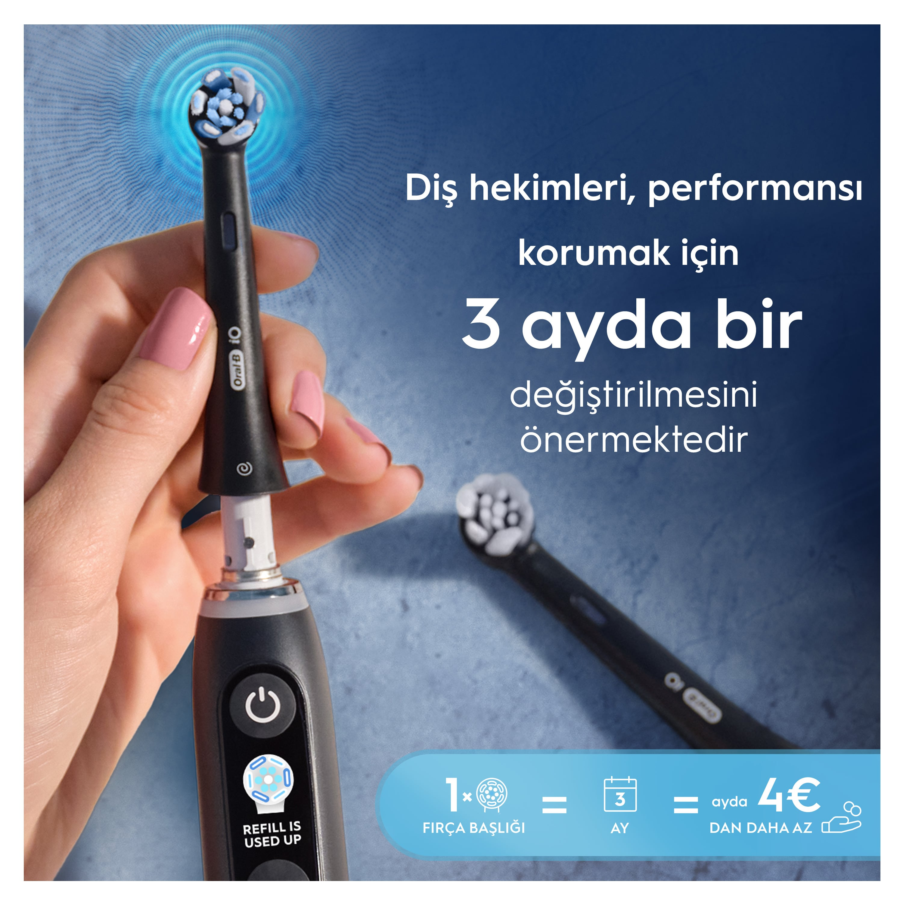 Elinde elektrikli diş fırçası, fırça başlığı ve 3 ayda bir değiştirme metni.