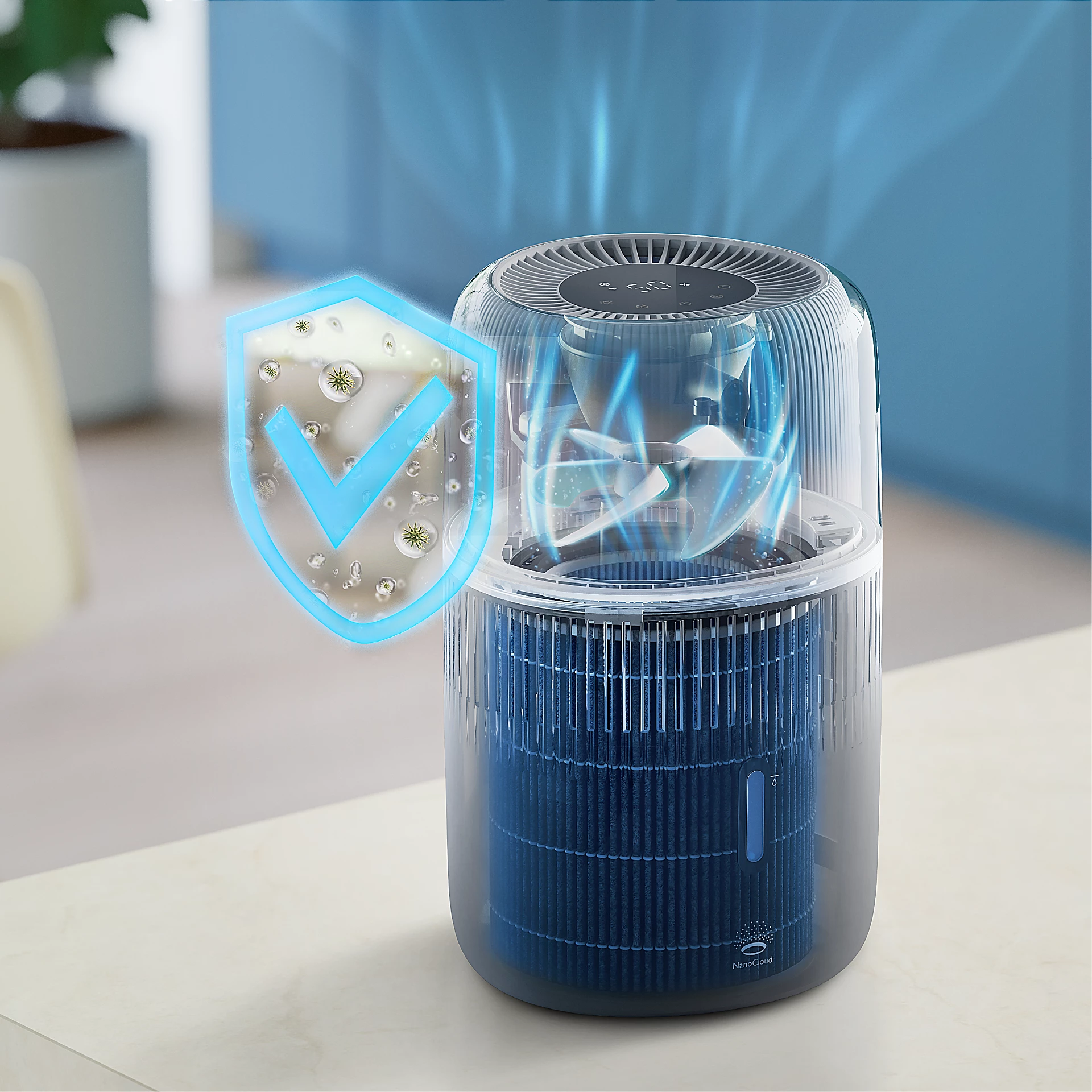 Purificatore d'aria con filtro blu, grafica a scudo e involucro trasparente su un tavolo.