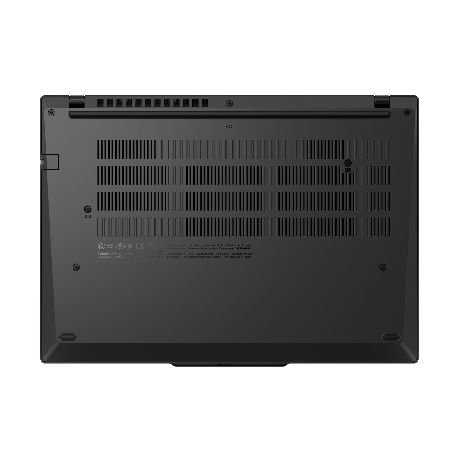 De onderkant van een zwarte Lenovo ThinkPad laptop, met ventilatieopeningen en labels.