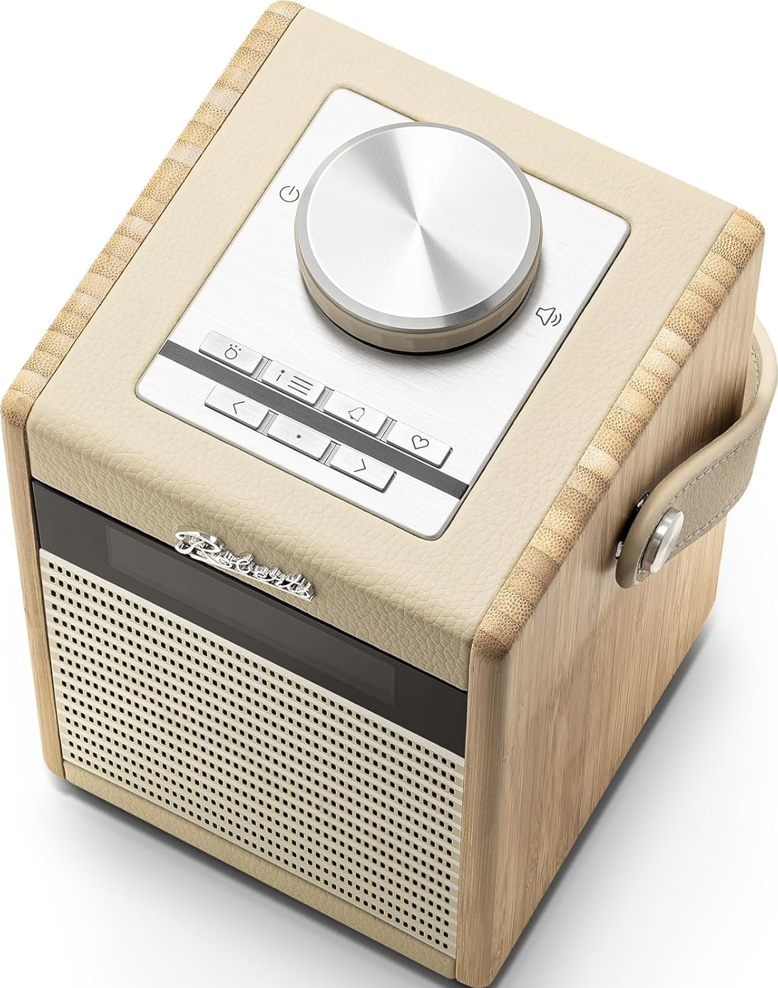 Beiges Radio mit silbernen Bedienelementen und Holzseiten.
