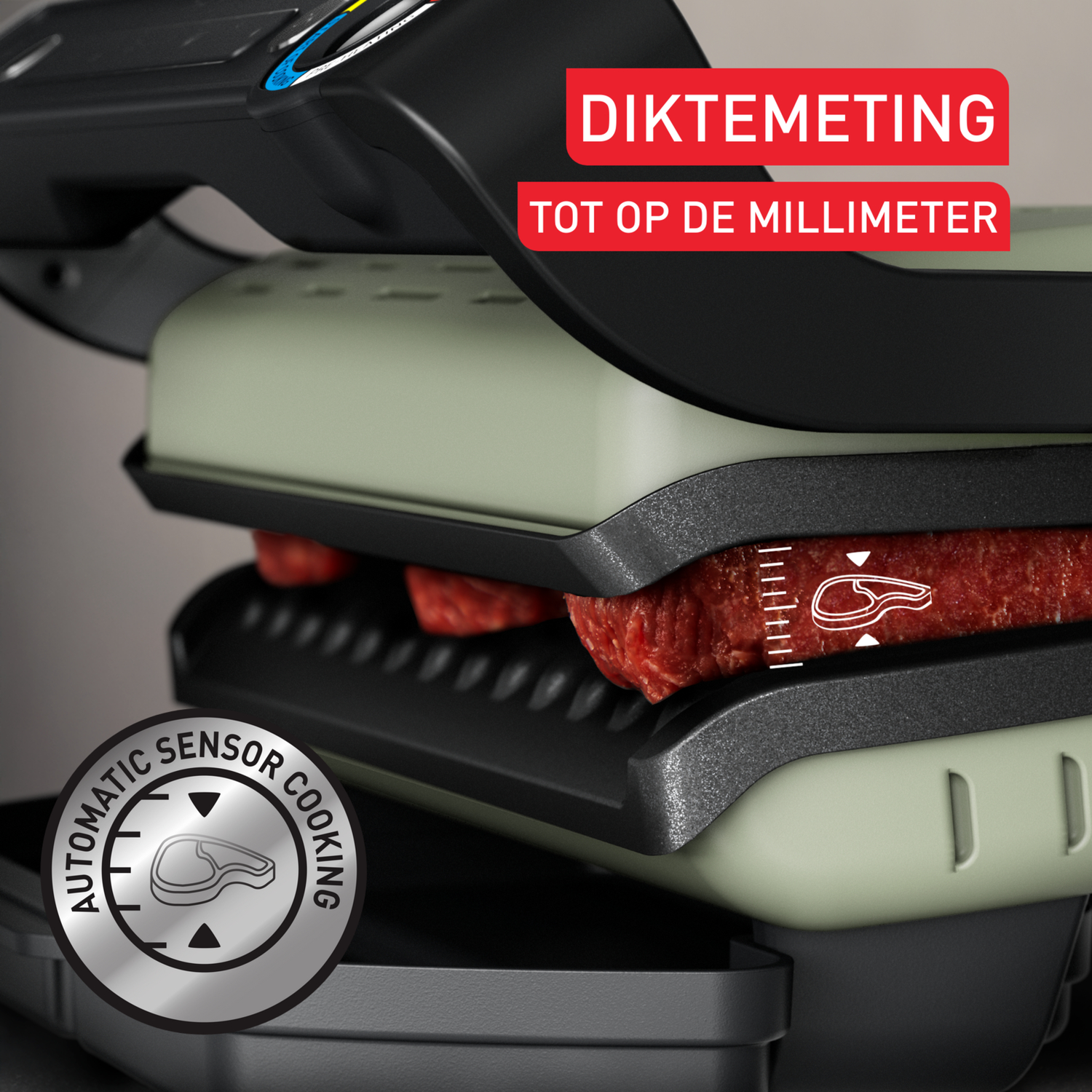 Close-up van een grill met vlees erin. Bedieningspaneel zichtbaar, tekst geeft dikte aan.