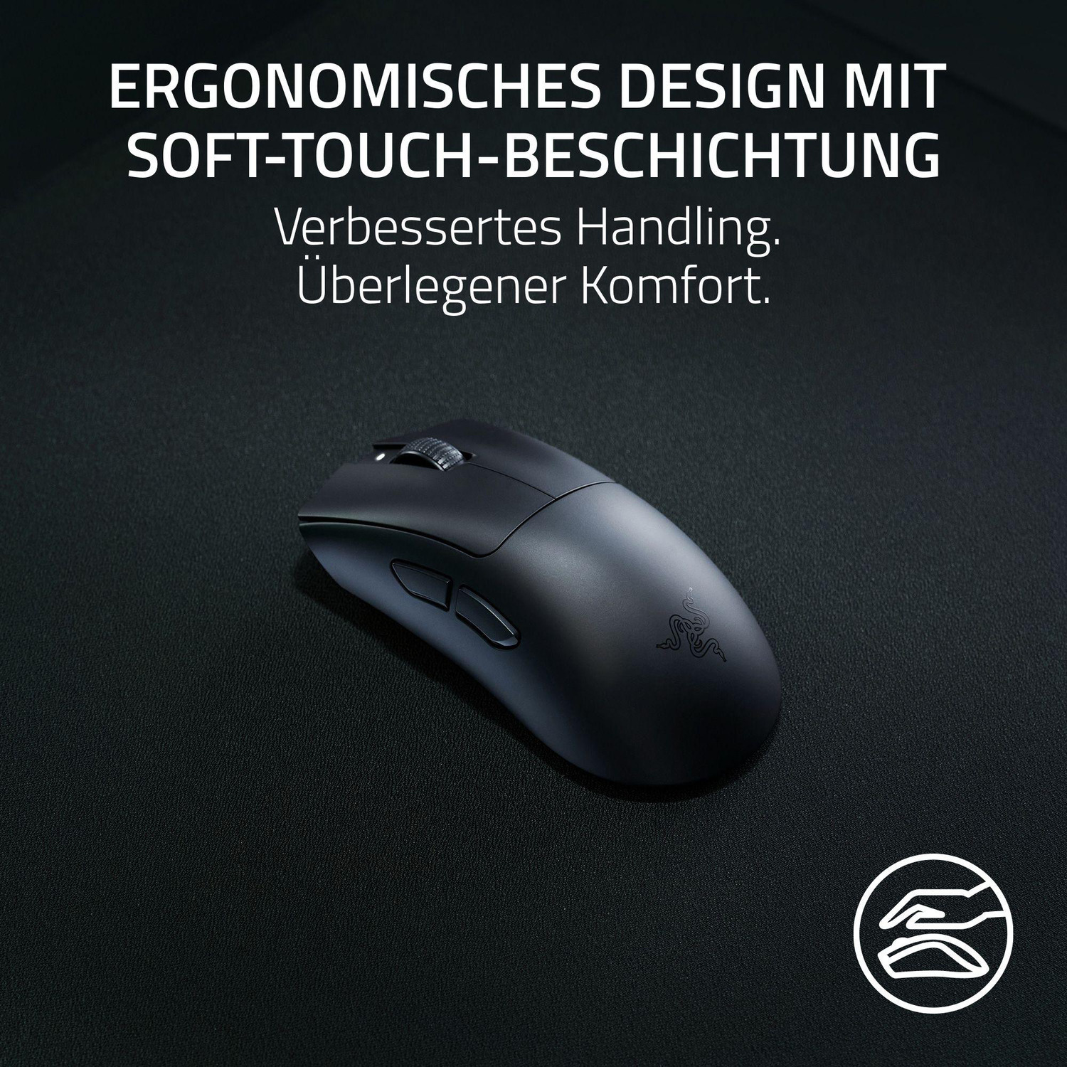 Une souris de jeu noire avec une molette et deux boutons, sur une surface noire.