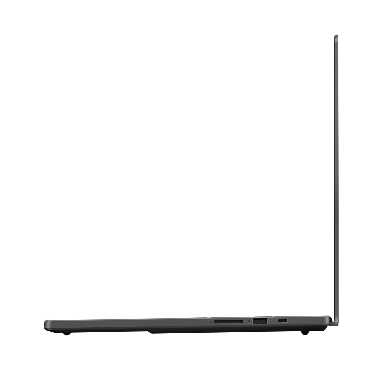 Zijaanzicht van een gesloten laptop. Het scherm is leeg en de achtergrond is wit.