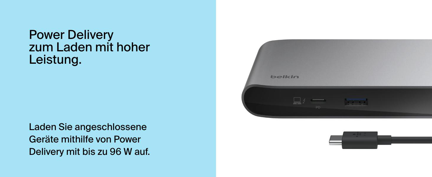Ein silberner Belkin Power Delivery Hub mit Kabel, mit Text auf Deutsch über Power Delivery.