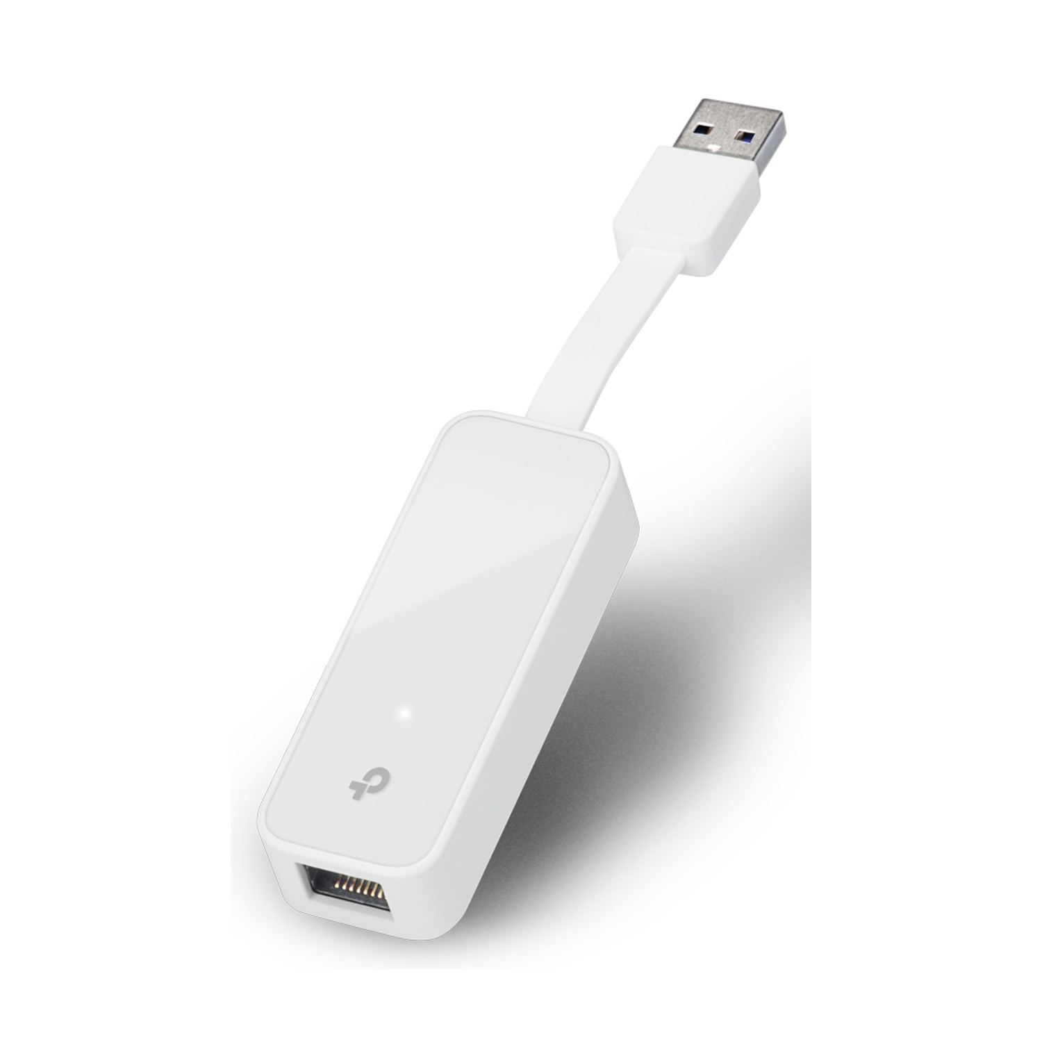 Adattatore USB a Ethernet TP-Link bianco, angolato su sfondo bianco.