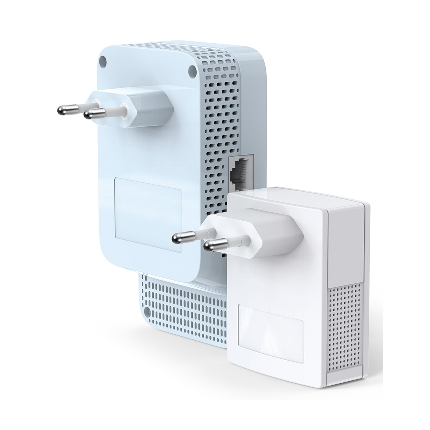 Due adattatori powerline bianchi con spine, uno collegato all'altro, su sfondo bianco.