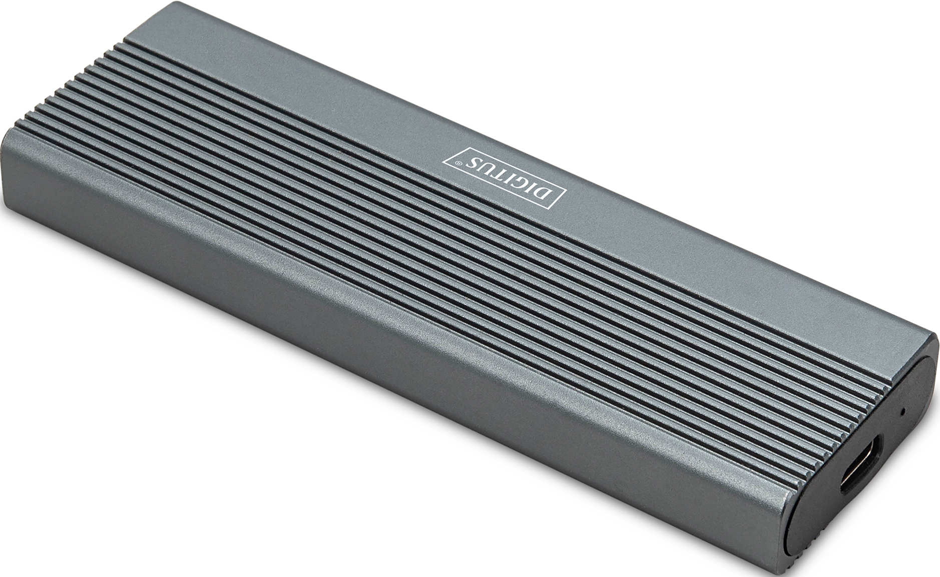 Eine graue Digitus SSD. Es ist ein kleines, rechteckiges Speichergerät mit geriffelter Oberfläche.